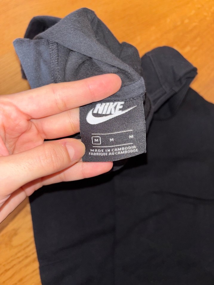 Nike sweatshirt yeni gibi beli lastiksiz - Görsel 2