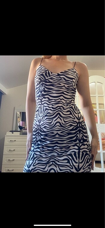 Zebra desenli elbise
