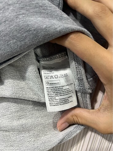 m Beden gri Renk el geçirmeli hm marka sweatshirt