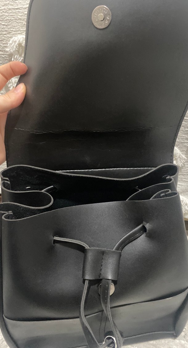 Tokalı Siyah Deri Kadın Sırt Çantası - Görsel 5