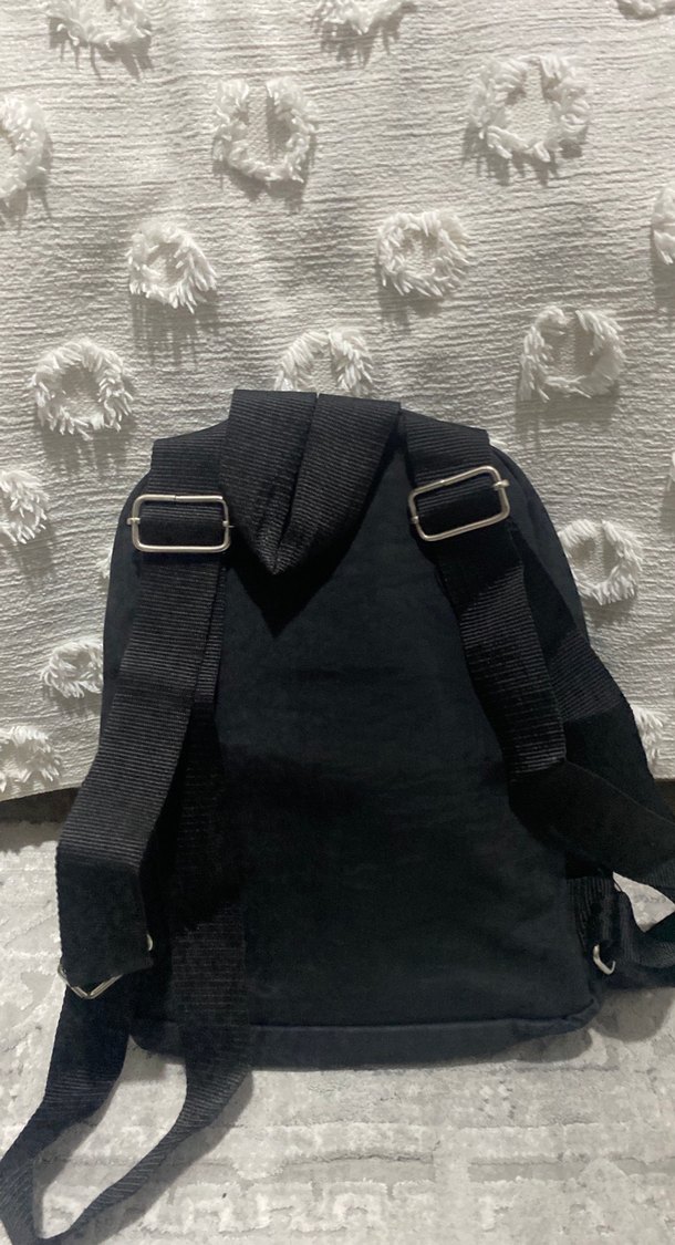 Siyah Minimalist Kadın Sırt Çantası - Görsel 2