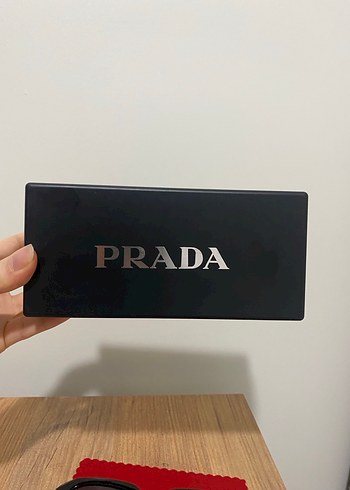 Prada Siyah Güneş Gözlüğü( kabı dahil) - Görsel 5
