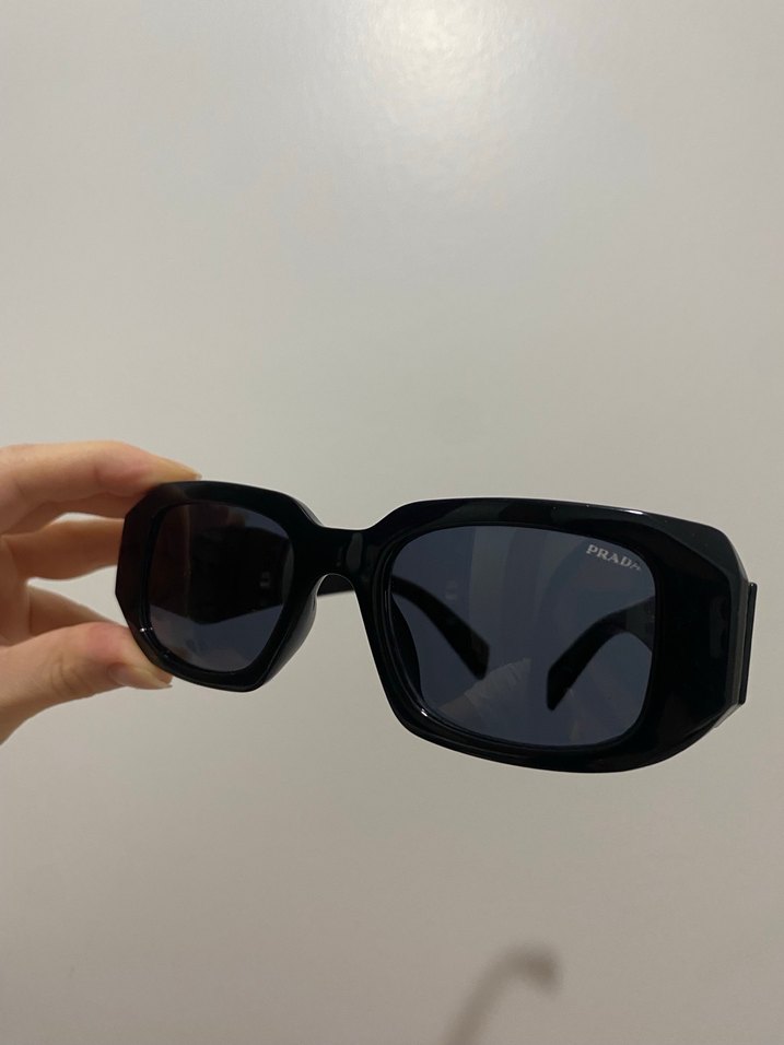 Prada Siyah Güneş Gözlüğü( kabı dahil) - Görsel 4