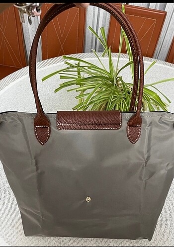 Diğer Longchamp 3 numara