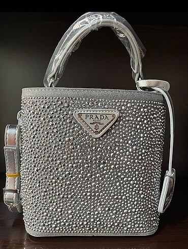 Prada Taşlı kova