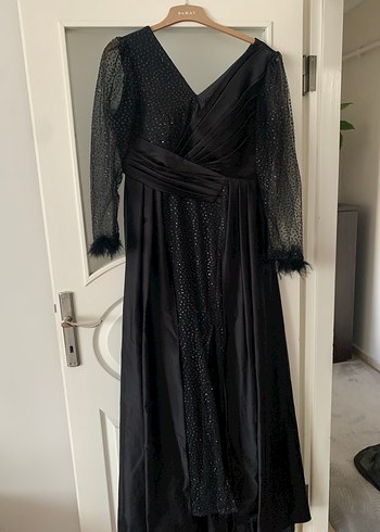Uzun Kollu Siyah Gotik Drapeli Abiye Elbise