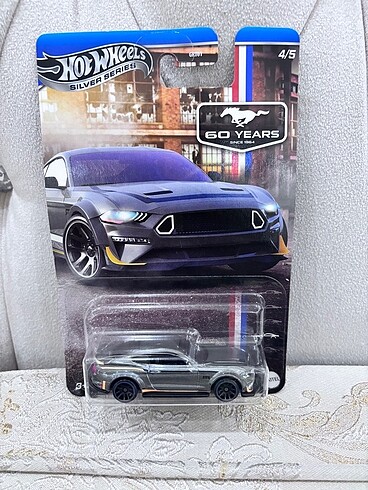  Beden Renk Hot wheels for mustang 60. Years özel serisi