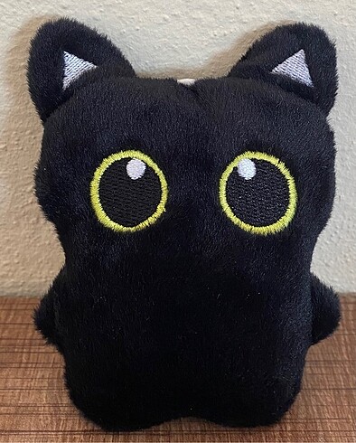 pelüş kedi
