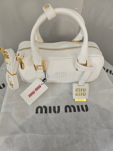  Beden Miu Miu Arcadie Matelasse A+++ Kalite İthal Kadı Çantası