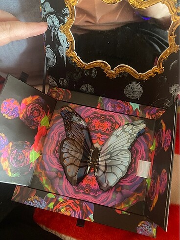 Beden Urban Decay Alice In Wonderland Koleksiyonluk Far Paleti