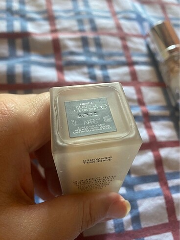 Nars Nars All Day Luminous Weightless Fondoten