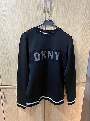 siyah yeni sweat