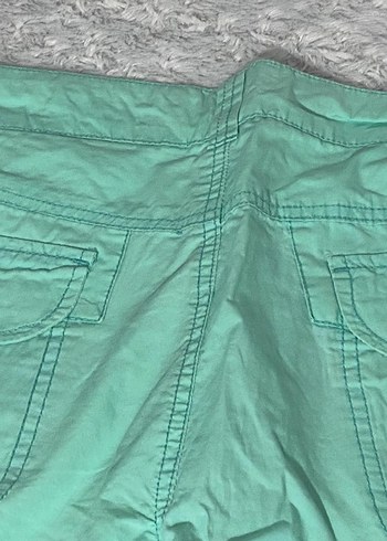 Düğmeli Yeşil Kadın Bermuda Şort - Görsel 2