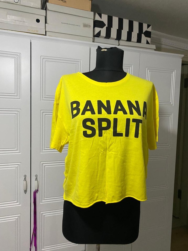 Sarı Baskılı Kısa Kollu Tişört - Görsel 2