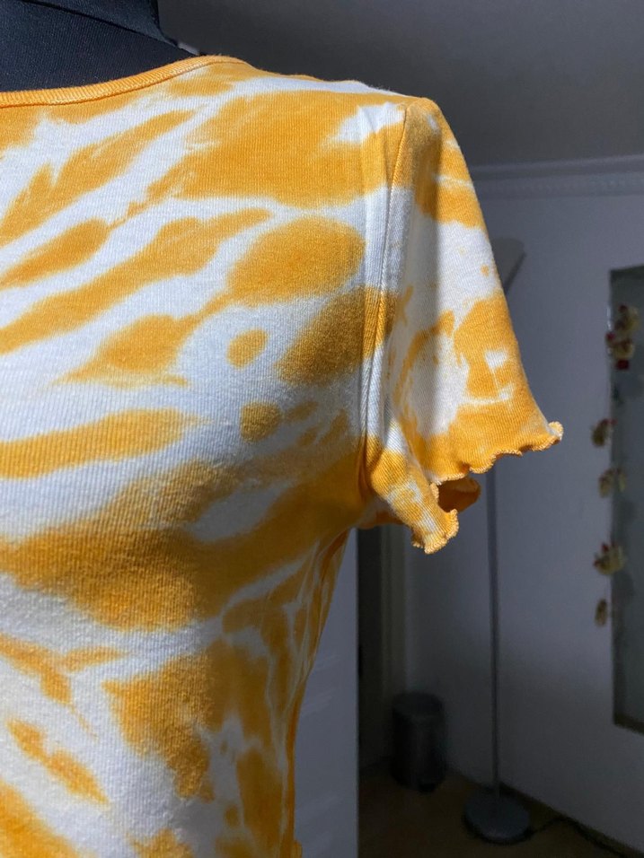 Sarı  turuncu Batik Desenli Kısa Crop Top - Görsel 2