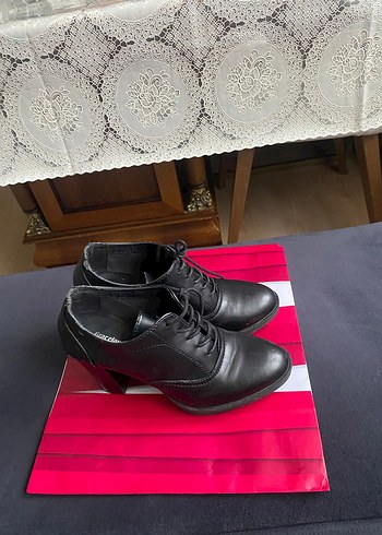 Siyah Topuklu Kadın Ayakkabı buti - Görsel 3