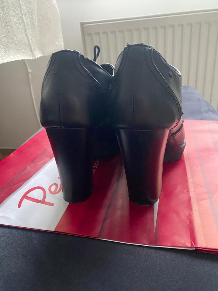 Siyah Topuklu Kadın Ayakkabı buti - Görsel 2