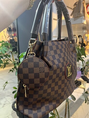 Louis Vuitton Büyük boy çanta