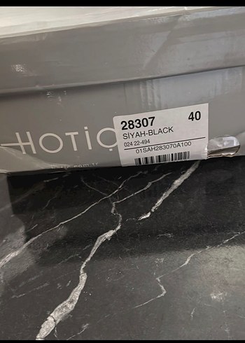 Kadın Siyah Parlak Tokalı Kalın Topuklu Ayakkabı - Görsel 7