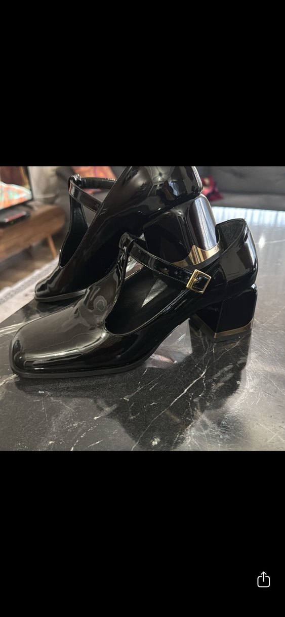 Kadın Siyah Parlak Tokalı Kalın Topuklu Ayakkabı - Görsel 3