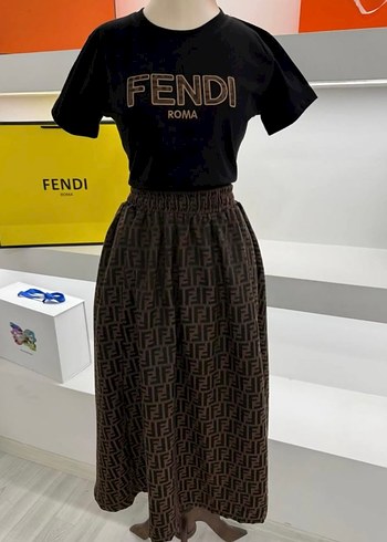 Fendi Desenli Pilili Uzun Kadın Etek