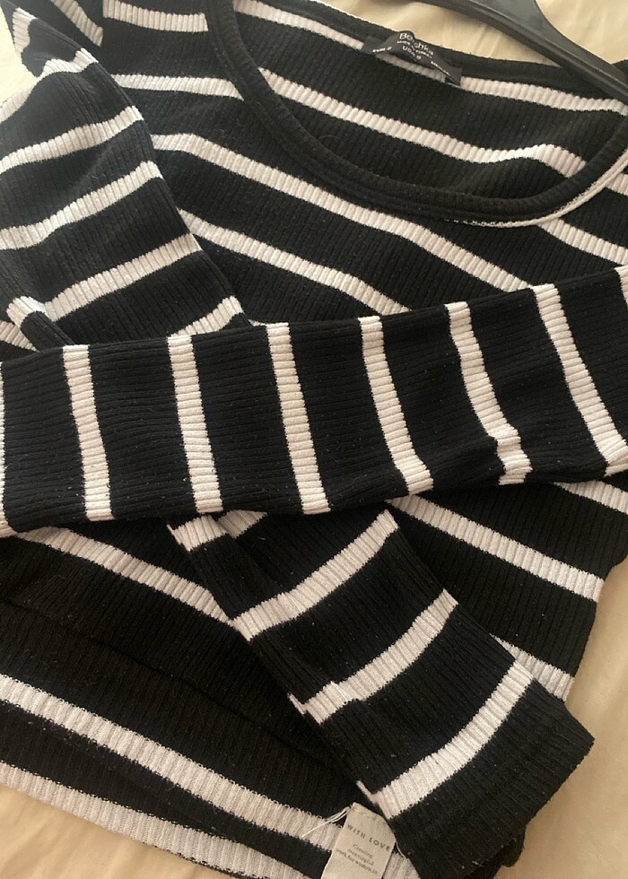 Siyah crop - Görsel 3