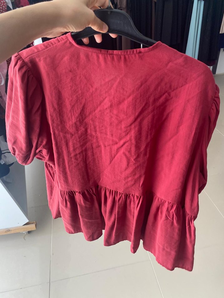 Bordo V Yakalı Fırfırlı Mini Bluz - Görsel 2