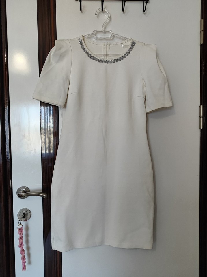 Beyaz Midi Dar Kesim Elbise - Görsel 2