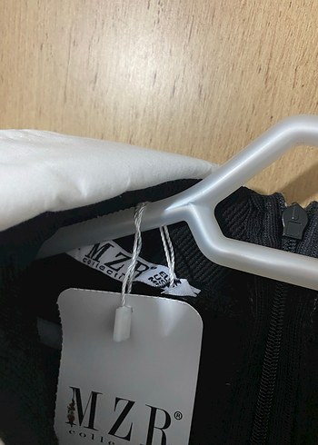 Beyaz Yakalı Siyah Uzun Kollu Elbise - Görsel 5