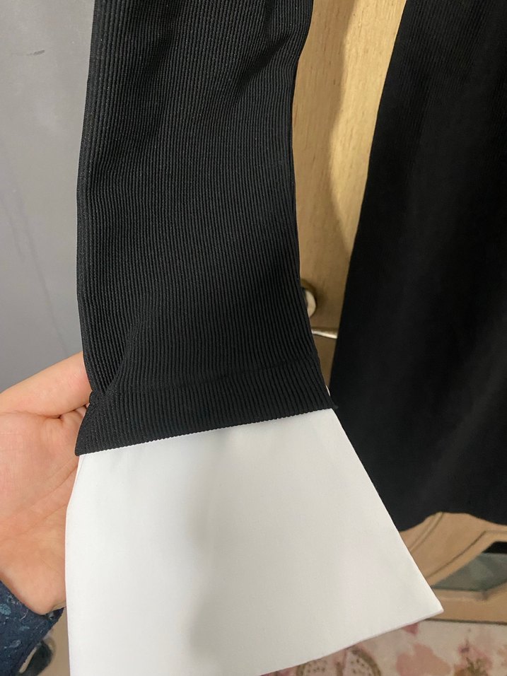 Beyaz Yakalı Siyah Uzun Kollu Elbise - Görsel 3