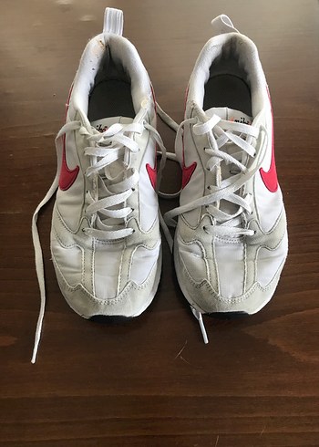 Nike Beyaz Renkli Bağcıklı Kadın Spor Ayakkabı