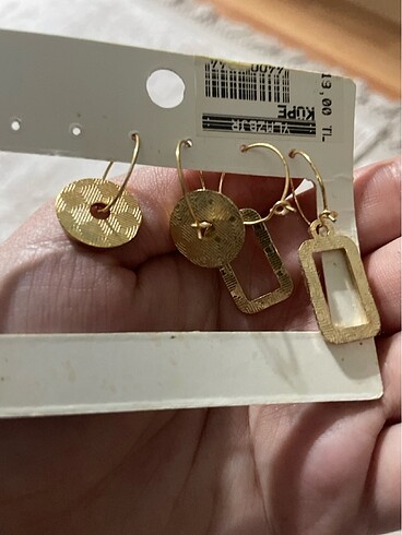 Accessorize Altın rengi küpe