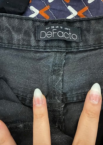 Kadın Siyah Mini Kot Şort Tokalı - Görsel 3