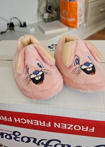 Nakışlı Pembe Kız Çocuk Ev Terliği - Görsel 4