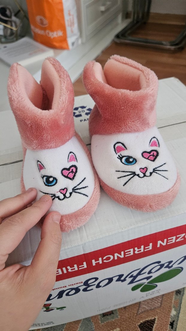 Nakışlı Pembe Kız Çocuk Ev Terliği - Görsel 2