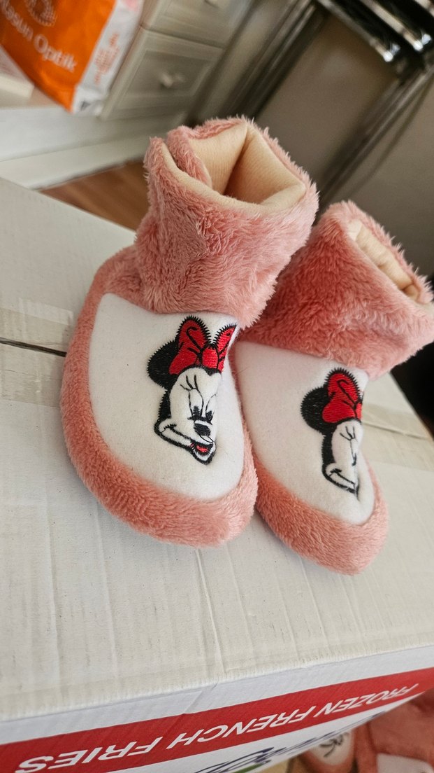 Kız Çocuk Pembe Peluş Ev Terliği - Görsel 2