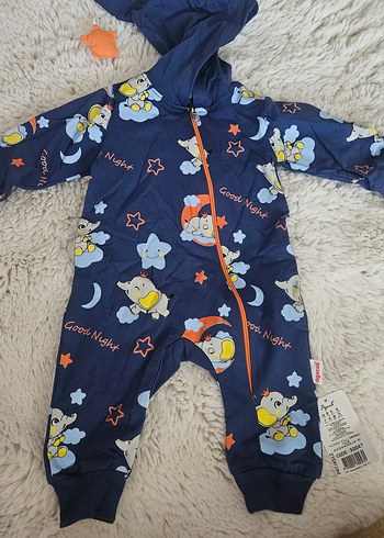 Diğer Kapüşonlu Fermuarlı Bebek Tulum