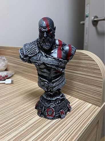 KRATOS FİGÜR BİBLO