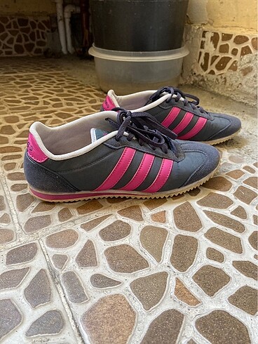 36 Beden Adidas spor ayakkabı