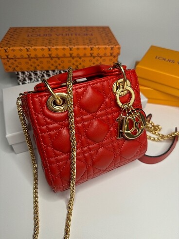 Dior çantalarımız