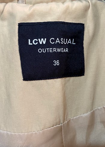 LC Waikiki Bej Uzun Kesim Düğmeli Kadın Trençkot