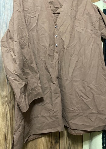 Bej V Yakalı Düğmeli  Kadın Gömlek - Görsel 4