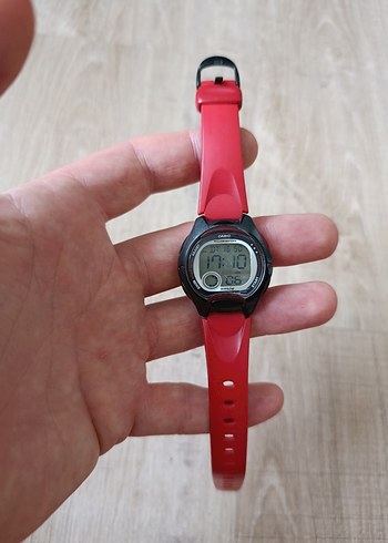 Casio Casio LW-200-4AVDF Kırmızı Dijital kadin