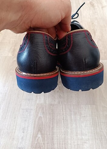 sıfır gibi orjinal Derimod Oxford gerçek deri 42 - Görsel 3