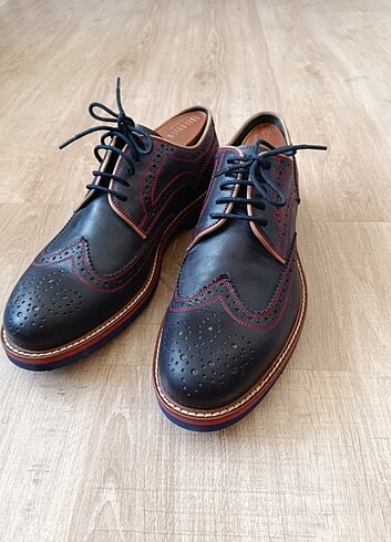 sıfır gibi orjinal Derimod Oxford gerçek deri 42 - Görsel 2