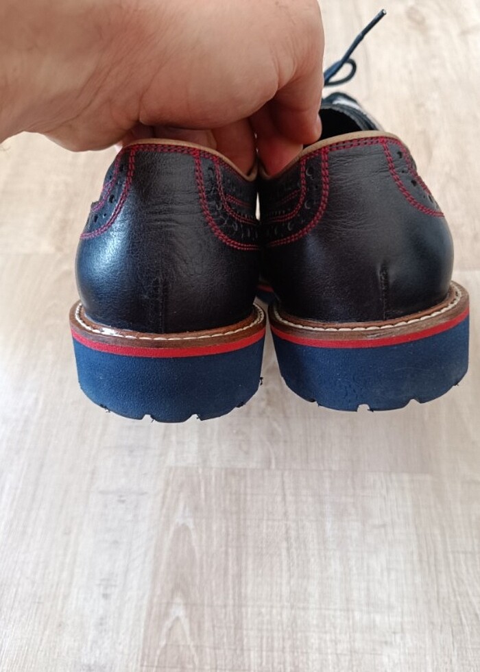 sıfır gibi orjinal Derimod Oxford gerçek deri 42 - Görsel 3