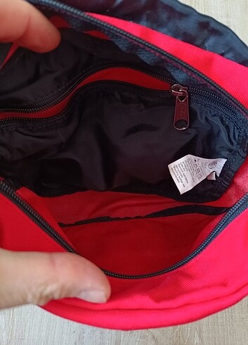Eastpak Orjinal Sıfır gibi Eastpack postacı çanta