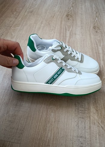 40 Beden beyaz Renk Sıfır Orjinal Nine West spor ayakkabı 40