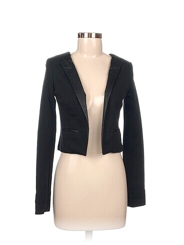 Bershka Blazer %70 İndirimli.