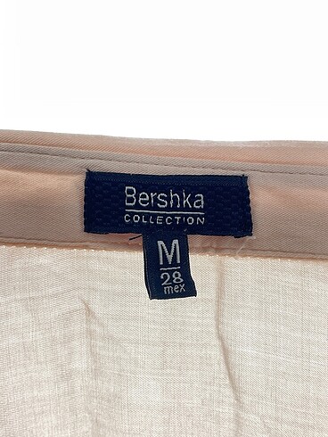 m Beden çeşitli Renk Bershka Gömlek %70 İndirimli.